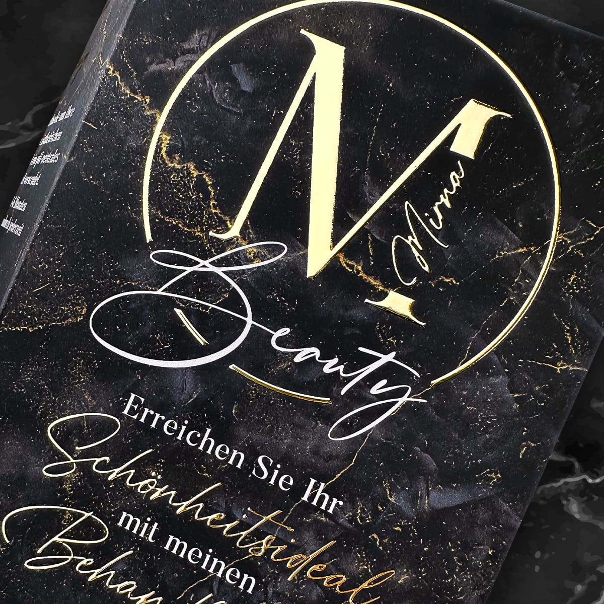 Exklusiver 4-seitiger Flyer / Faltblatt mit flüssigem Gold oder  Silber - Image 17